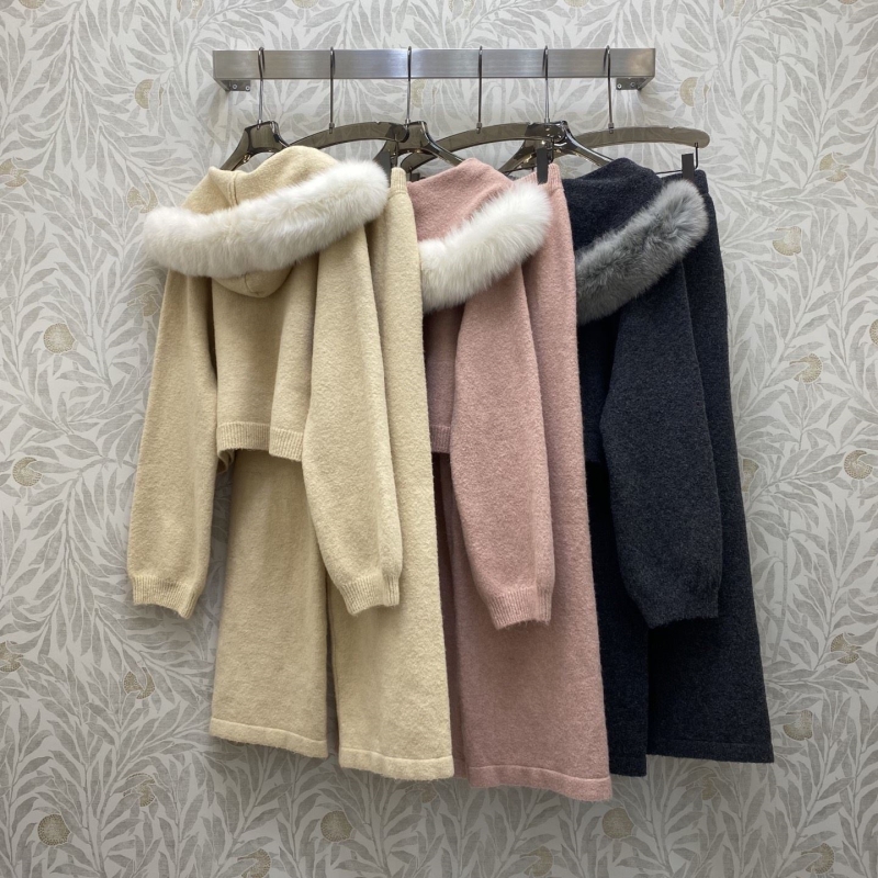 chr1st1an D10r suits